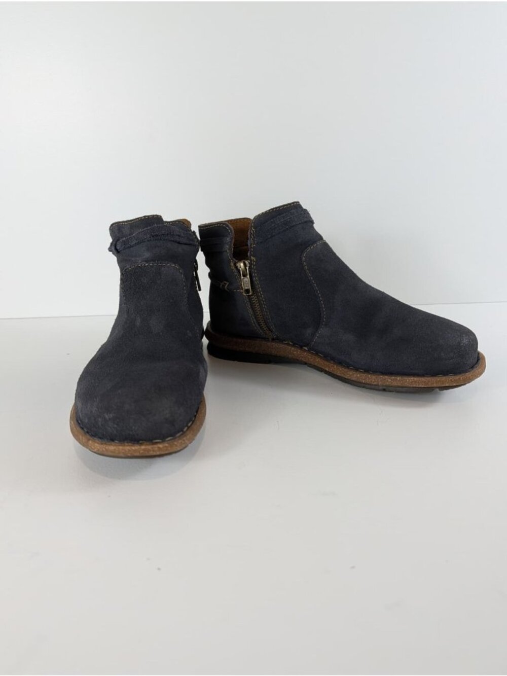 Born Navy Blue Suede Ankle Boots Womens Size 8/39 Side Zipper Casual wear